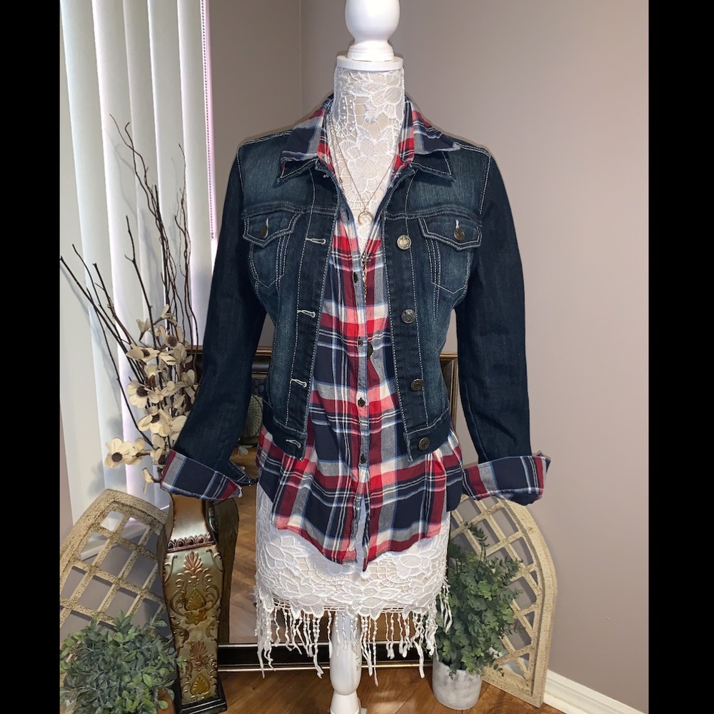 🍂🍁Dark Wash Jean Jacket🍂🍁